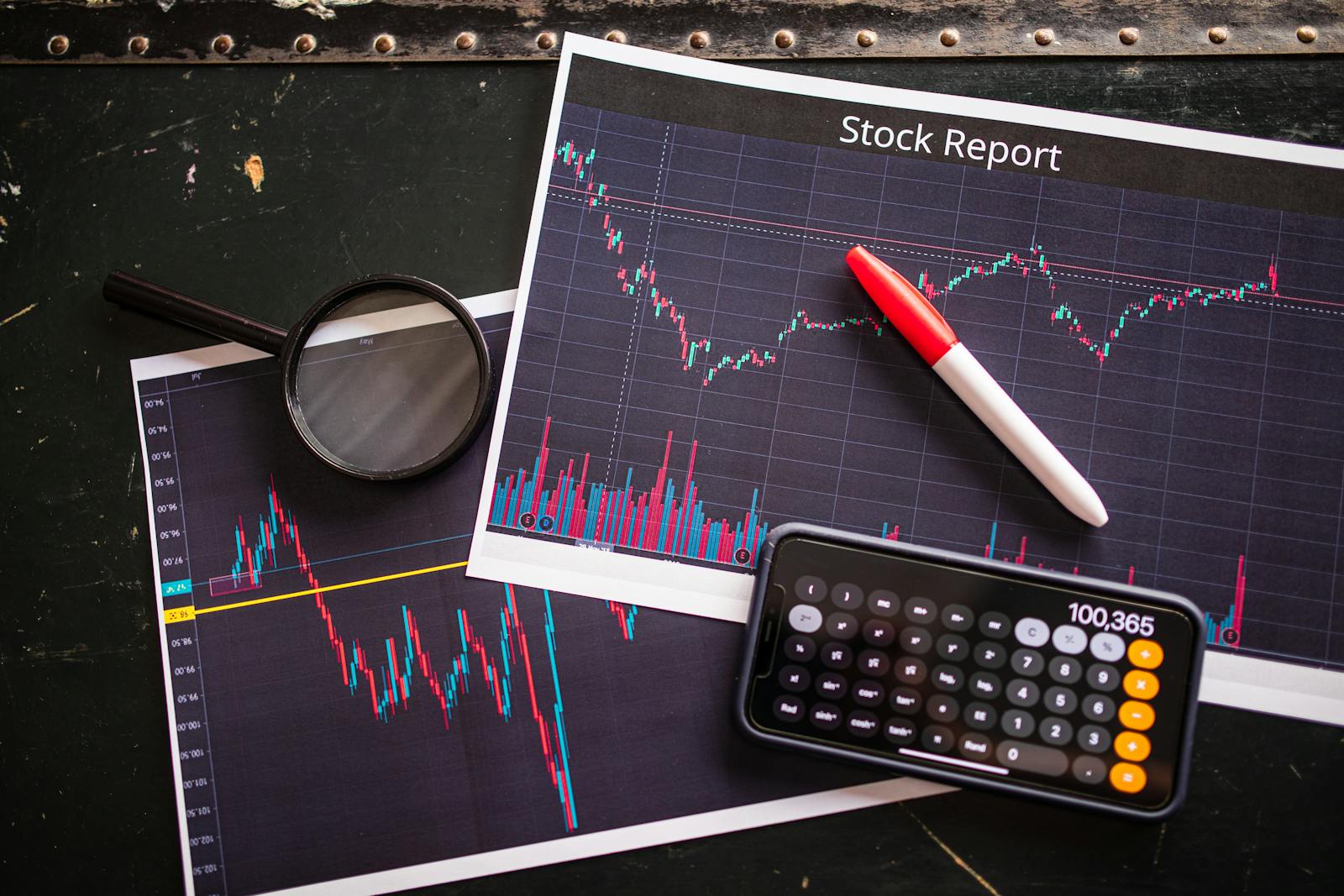 Can You Stack Stock Charts on Yahoo Finance